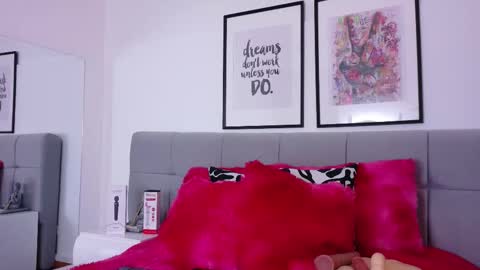 Anaise  online show from 11.10.25