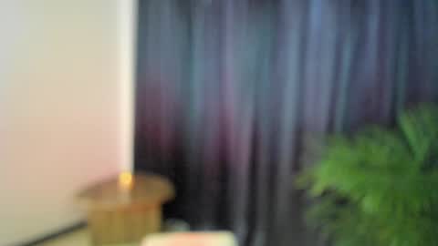 Snapshot of anamarieh chatting on 10.08.25 Ann online show from 10.08.25