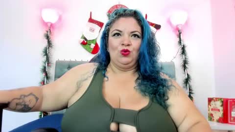 Snapshot of anamariiarios chatting on 12.16.24 Ana Maria online show from 12.16.24