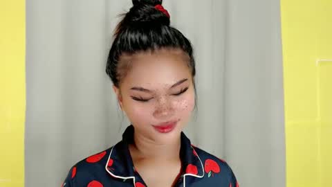 Snapshot of anaruru_ chatting on 12.12.24 ANA online show from 12.12.24