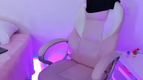 Anastacia online show from 12.22.25