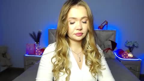 Snapshot of anastacyyellig chatting on 01.18.25 anastacyyellig online show from 01.18.25