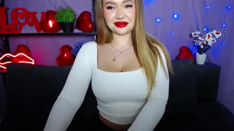 Snapshot of anastacyyellig chatting on 03.07.25 anastacyyellig online show from 03.07.25