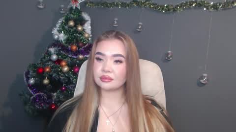 anastacyyellig online show from 12.22.25