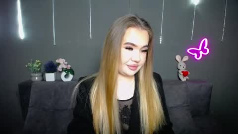 anastacyyellig online show from 04.22.26