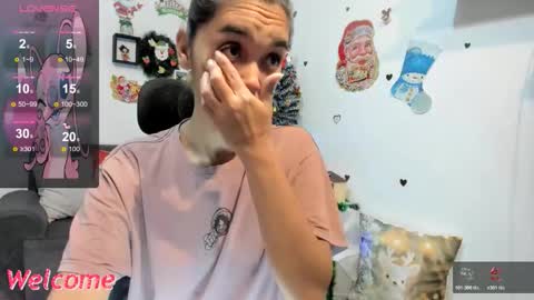 Snapshot of anastasia_tuya chatting on 11.18.25 anastasia online show from 11.18.25