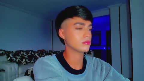 Snapshot of anddy_grey1 chatting on 02.27.25 Dani 3 online show from 02.27.25