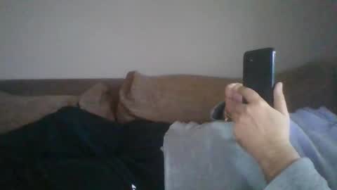 Snapshot of andellus chatting on 11.22.25 andellus online show from 11.22.25