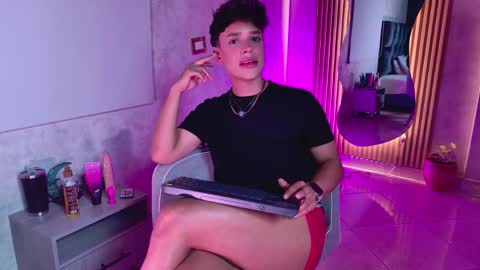Snapshot of ander_ashford77 chatting on 05.29.26 Ander online show from 05.29.26