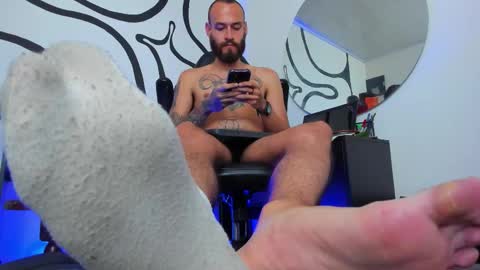 Andrs   -                   online show from 10.22.25