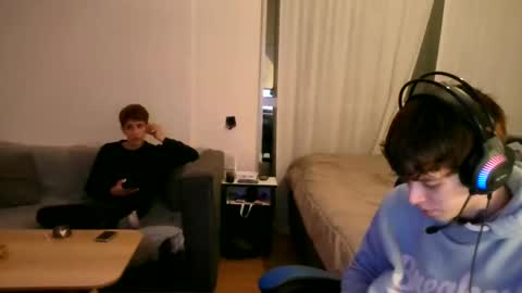 Snapshot of andertwink chatting on 05.24.26 andertwink online show from 05.24.26