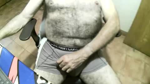 Snapshot of andipecas69 chatting on 12.04.25 andipecas69 online show from 12.04.25