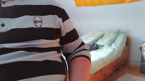 Snapshot of andre124231 chatting on 10.08.25 Andre online show from 10.08.25