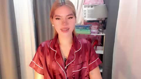 andrea06121998 online show from 02.22.26