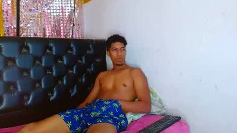 Snapshot of andrea_andres_couplehot chatting on 05.01.26 andrea andres couplehot online show from 05.01.26