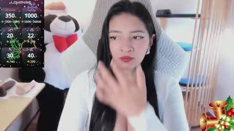 Snapshot of andrea_bonnie chatting on 12.18.25 andrea_bonnie online show from 12.18.25