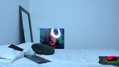 Andrea Cherry online show from 10.25.25