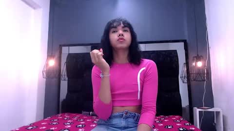 Snapshot of andrea_gill_ chatting on 10.22.25 Andres Gil online show from 10.22.25