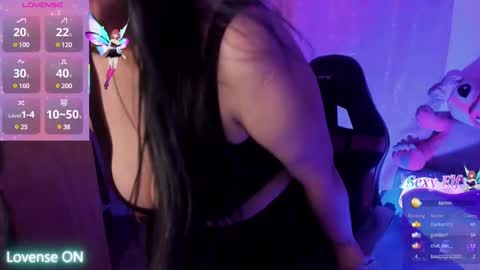 Snapshot of andreacohenz chatting on 03.03.25 andrea online show from 03.03.25