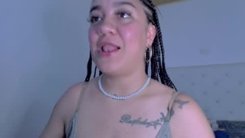 Snapshot of andrebigboobs chatting on 12.20.24 Andre online show from 12.20.24