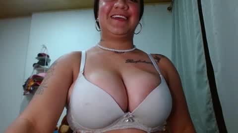 Snapshot of andrebigboobs chatting on 03.05.25 Andre online show from 03.05.25