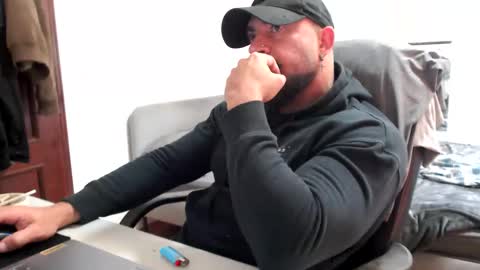 Snapshot of andrecampos87 chatting on 12.22.25 Instagram online show from 12.22.25