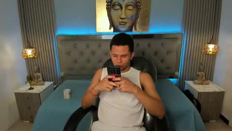 Snapshot of andres1_8 chatting on 05.29.26 IM ANDRES online show from 05.29.26