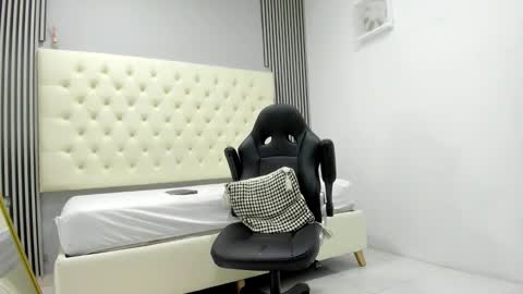 andres_stud online show from 03.13.26