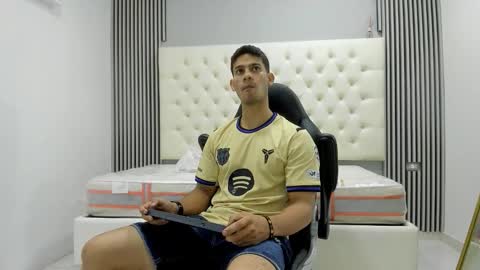 andres_stud online show from 03.23.26