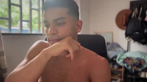 Snapshot of andres_vargas_ chatting on 09.24.25 Andres online show from 09.24.25