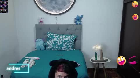 Snapshot of andrescruz_ chatting on 10.14.25 andrescruz_ online show from 10.14.25