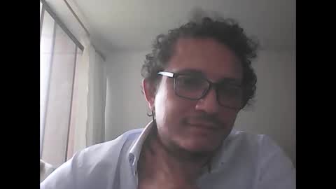 Snapshot of andresfloga chatting on 04.27.26 andresfloga online show from 04.27.26