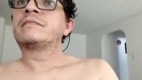 Snapshot of andresfloga chatting on 06.28.26 andresfloga online show from 06.28.26
