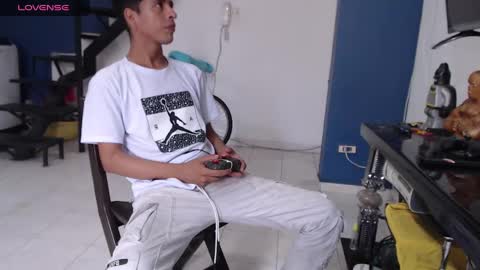 Snapshot of andressdean chatting on 12.07.24 Andres Dean online show from 12.07.24