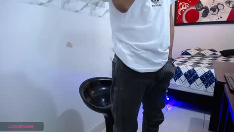 Snapshot of andressdean chatting on 12.18.24 Andres Dean online show from 12.18.24