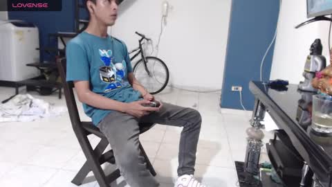 Snapshot of andressdean chatting on 12.22.24 Andres Dean online show from 12.22.24