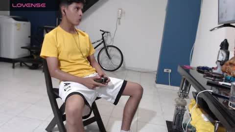 Snapshot of andressdean chatting on 01.17.25 Andres Dean online show from 01.17.25