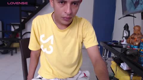 Snapshot of andressdean chatting on 01.19.25 Andres Dean online show from 01.19.25