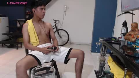 Snapshot of andressdean chatting on 01.20.25 Andres Dean online show from 01.20.25