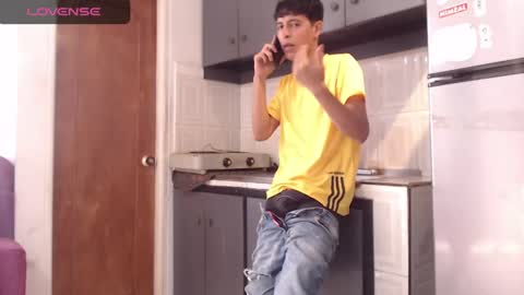 Snapshot of andressdean chatting on 01.30.25 Andres Dean online show from 01.30.25