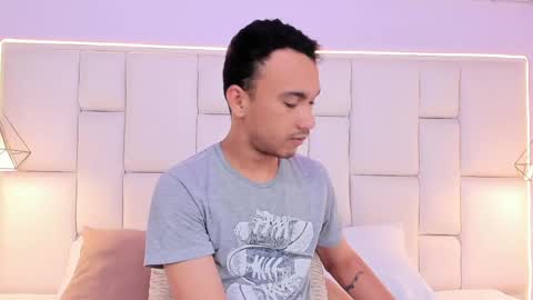 Snapshot of andressolorzano chatting on 05.02.26 Andres online show from 05.02.26