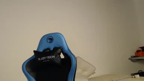 Andres Torres online show from 02.12.25