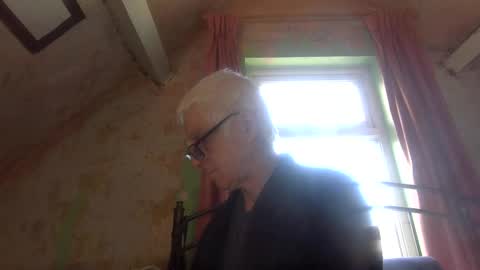 Snapshot of andrew160258 chatting on 04.21.26 Andrew online show from 04.21.26
