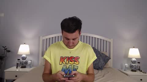 Snapshot of andrew2305 chatting on 09.13.25 Justin Andrew online show from 09.13.25