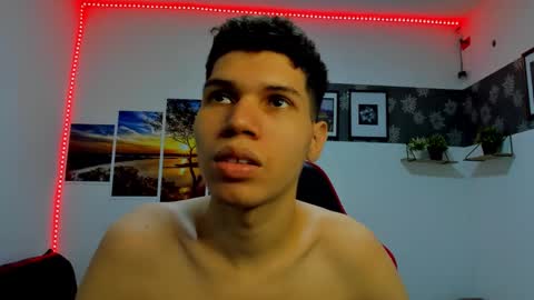 andrew_2811 online show from 10.13.25