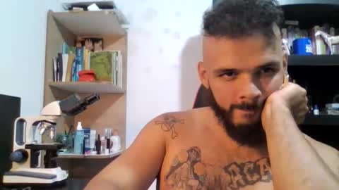 Snapshot of andrew_jaay chatting on 10.31.25 andrew_jaay online show from 10.31.25