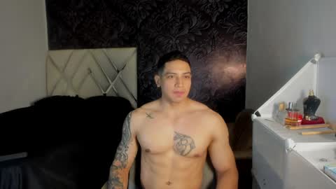 Snapshot of andrew_jhones chatting on 05.19.26 andrew_jhones online show from 05.19.26