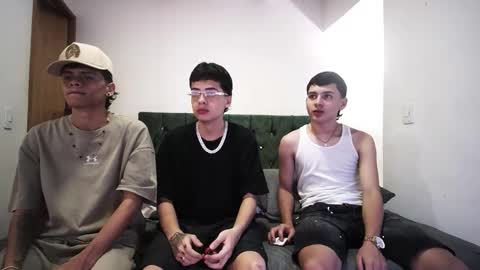 Snapshot of andrew_restrepo chatting on 09.21.25 andrew restrepo online show from 09.21.25