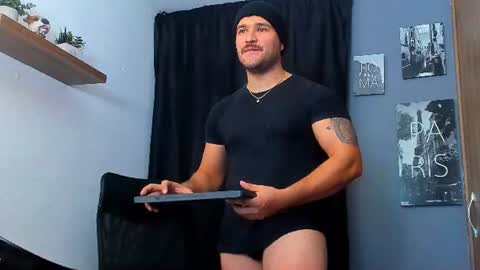 Snapshot of andrewdiaz_ chatting on 07.25.26 Andrew Diaz online show from 07.25.26