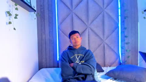 ANDREW KENNOXX online show from 04.02.26